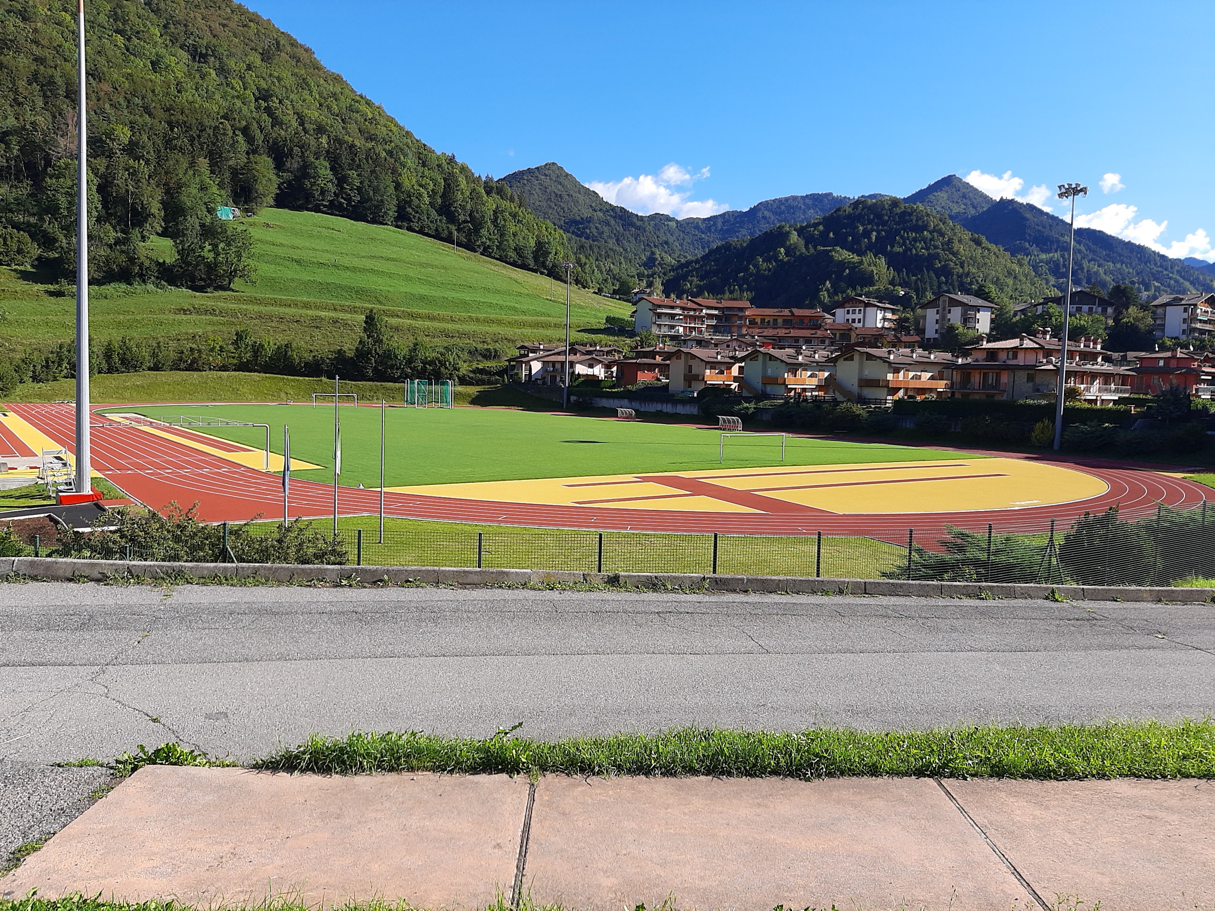 Nuova pista di atletica